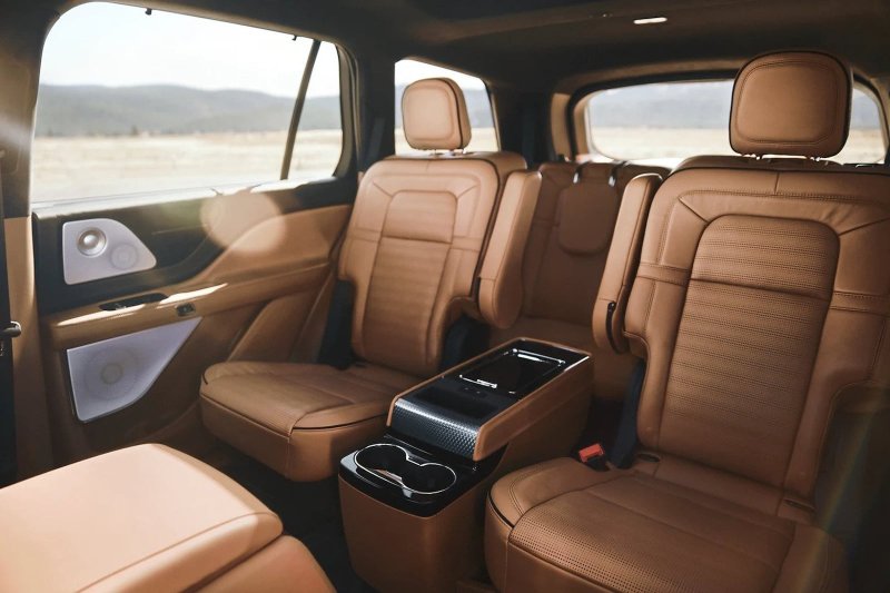 Lincoln Aviator интерьер