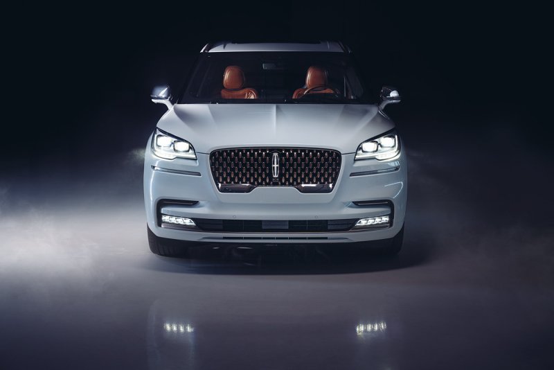 Авиатор 2021 машина