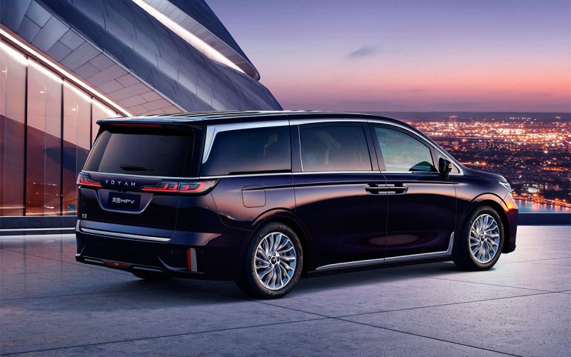 Lexus минивэн 2022
