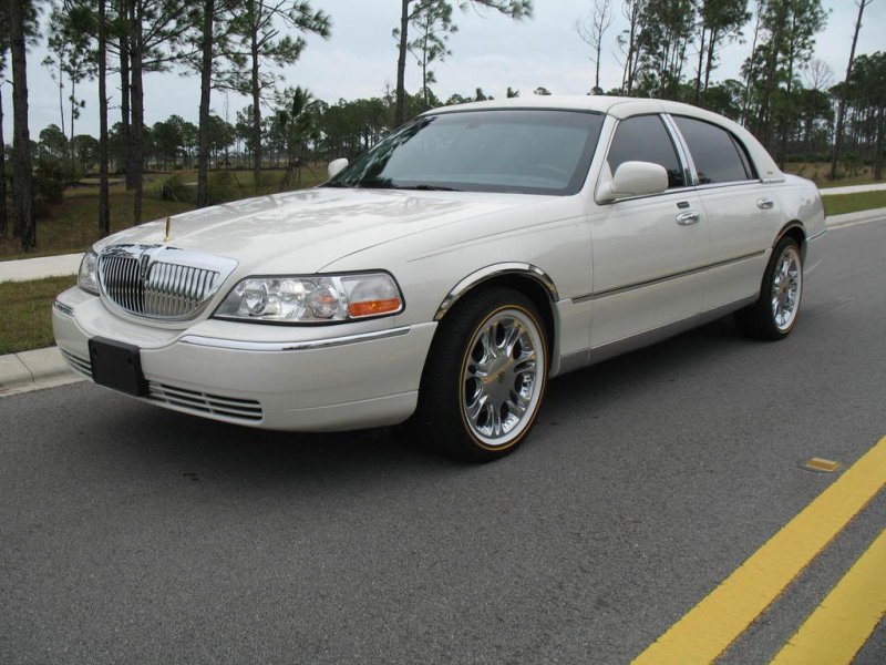 Линкольн Town car 2004