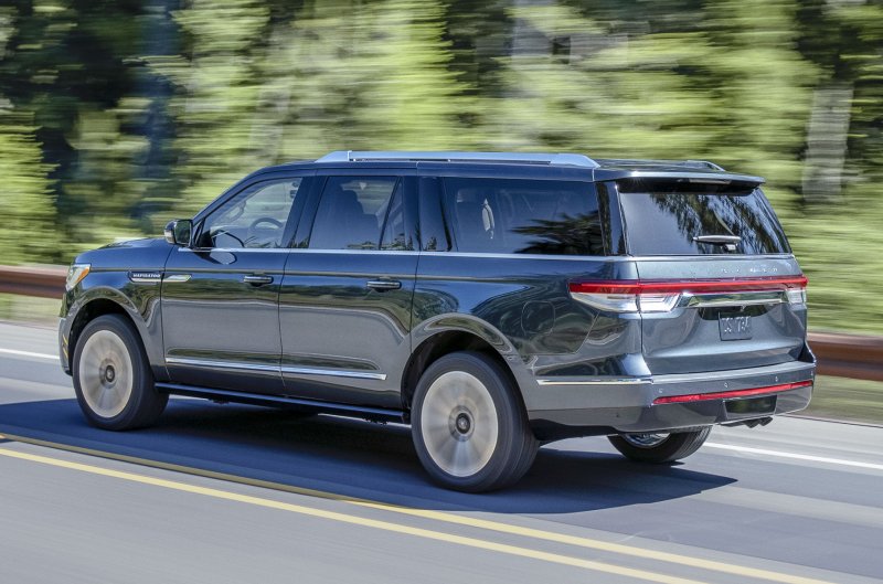 Lincoln Navigator 2022 long