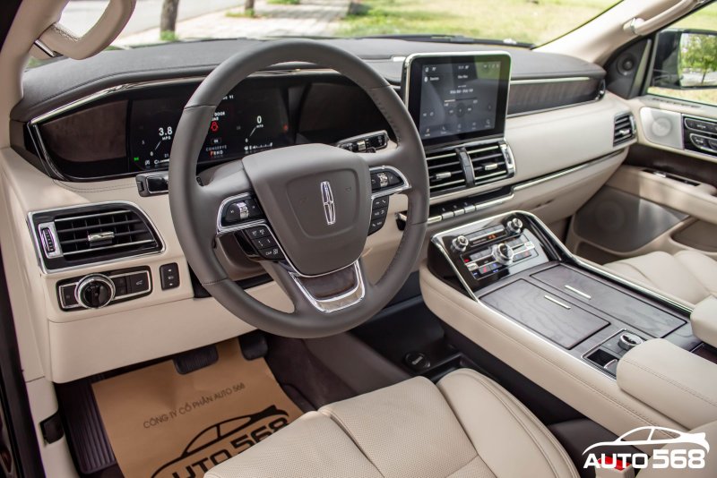 Lincoln Navigator 2021