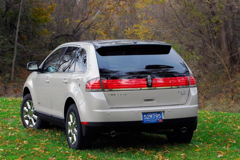 Машина Lincoln MKX 2010