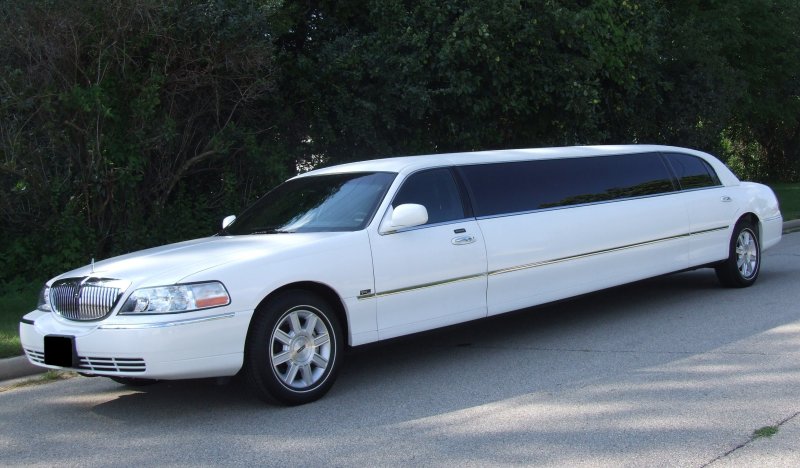 Lincoln Town car лимузин 2004