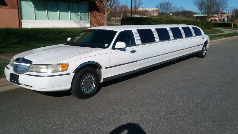 1999 Lincoln Town car stretch Limousine