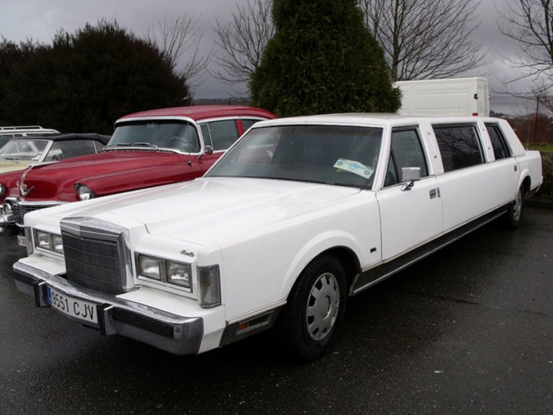 Lincoln Town car Limousine 1988