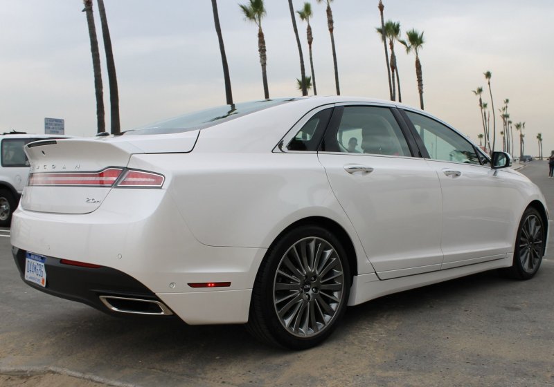 Lincoln MKZ (Hybrid) 2013