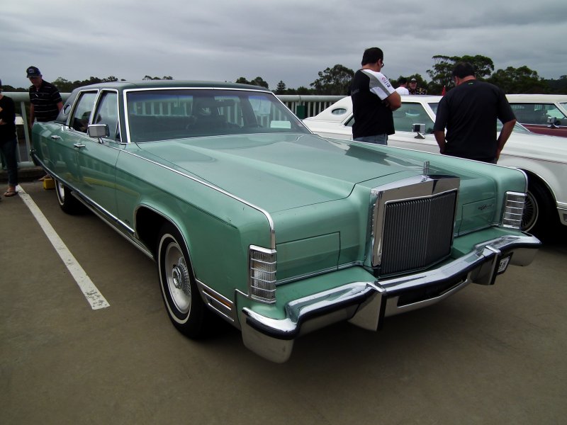 Lincoln Continental Town car 1977