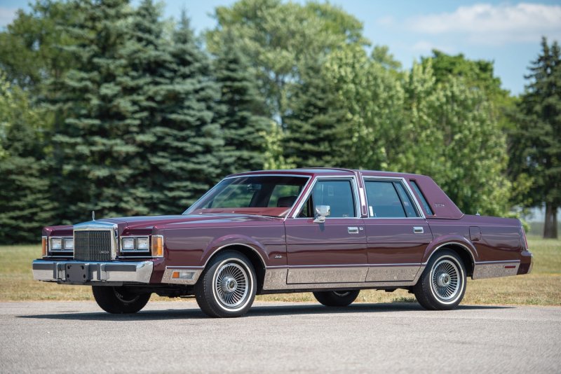Lincoln Town car 1981