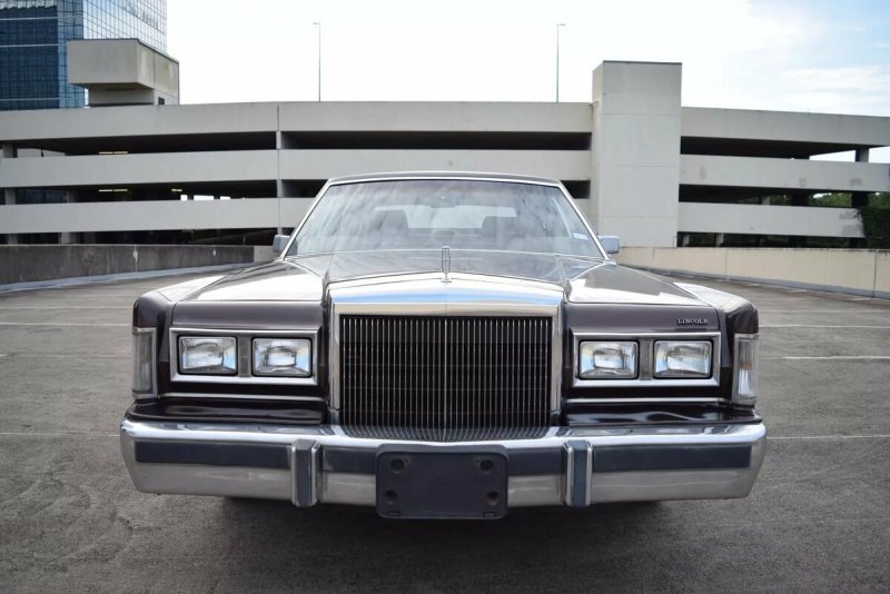 Lincoln Town car 1981