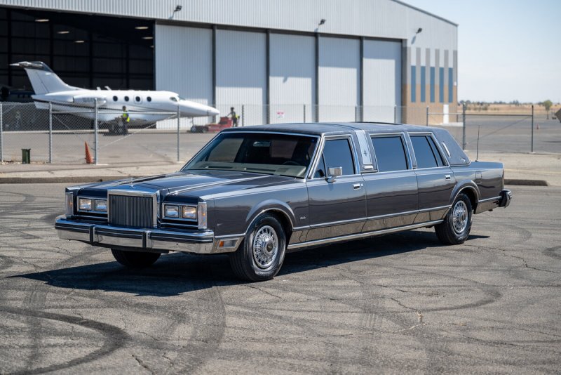 Lincoln Town car 1984