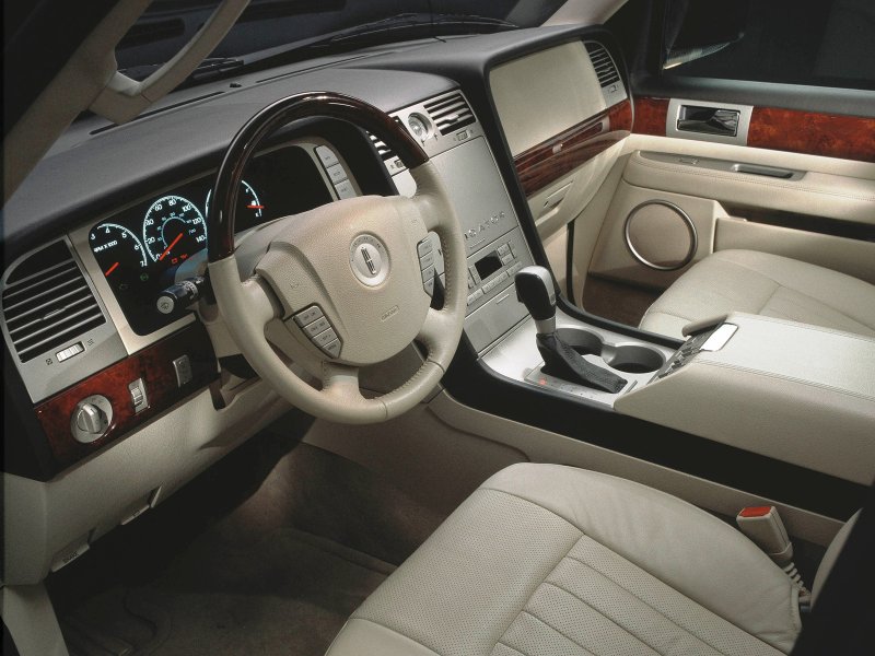 Lincoln Navigator 2006 салон