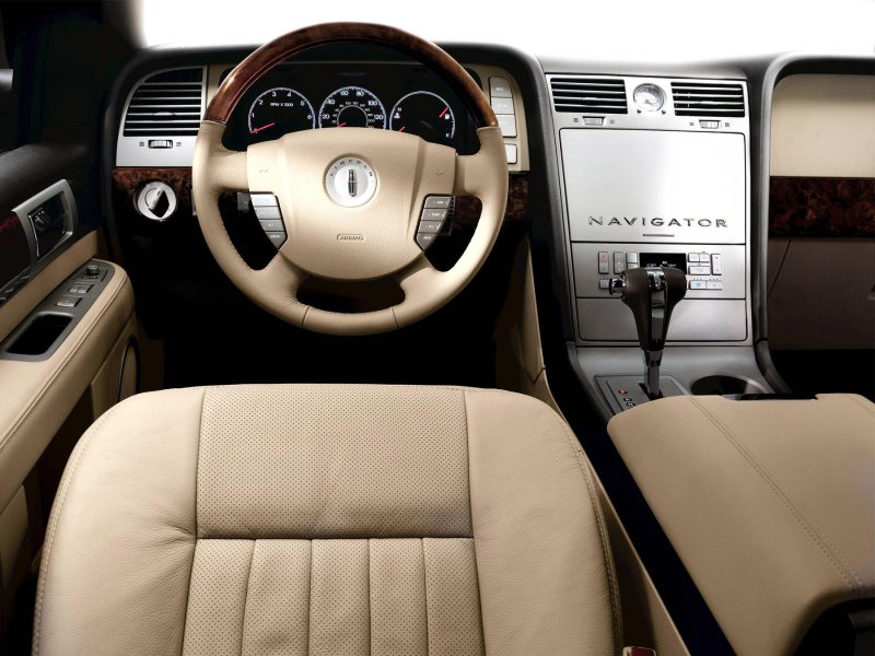 Lincoln Navigator 2003 салон