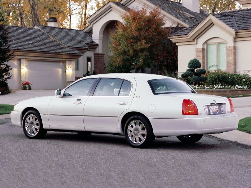 2003—2011 Lincoln Town car
