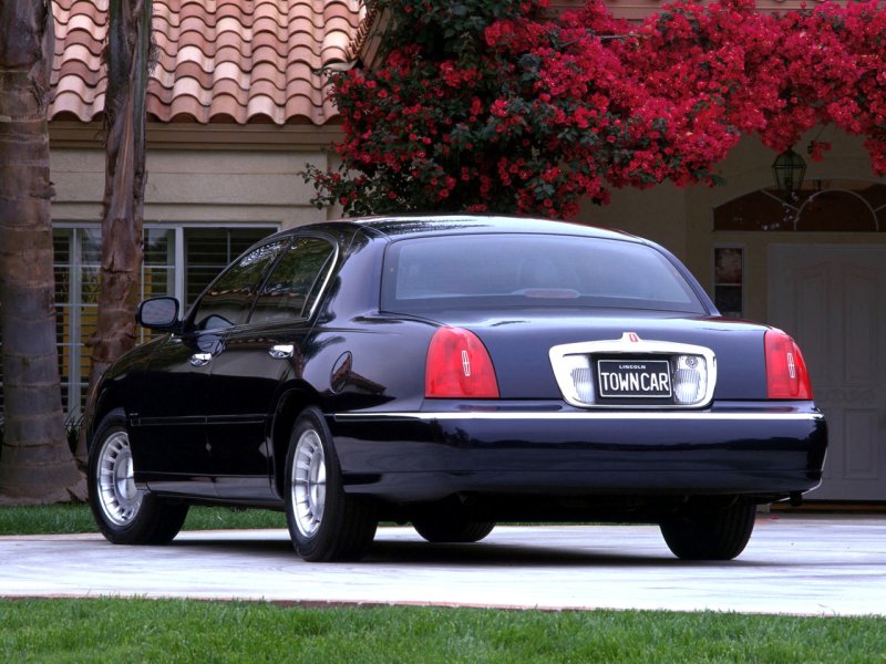 Lincoln Town car 2011