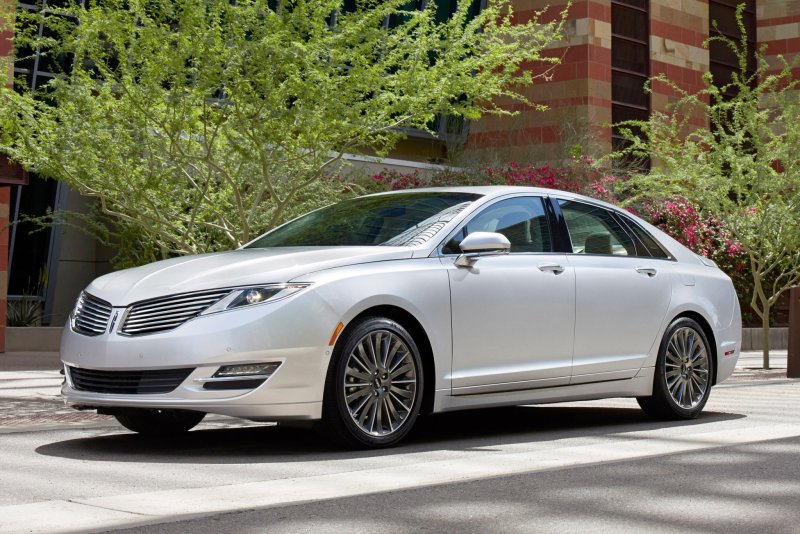 Lincoln MKZ Hybrid 2014