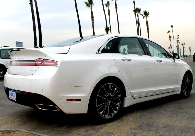 Lincoln MKZ (Hybrid) 2013
