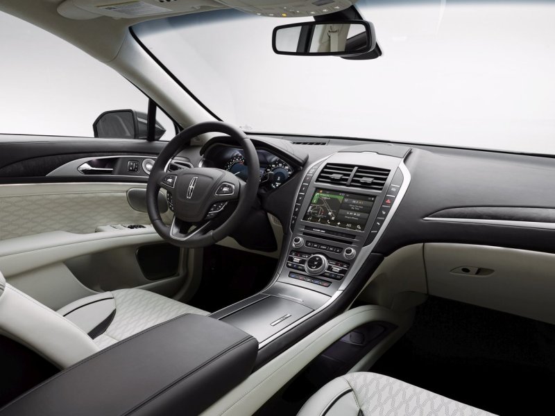 Lincoln MKZ 2017 салон