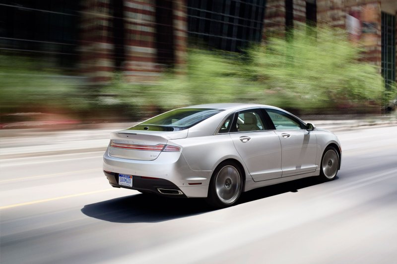 Линкольн MKZ 2013