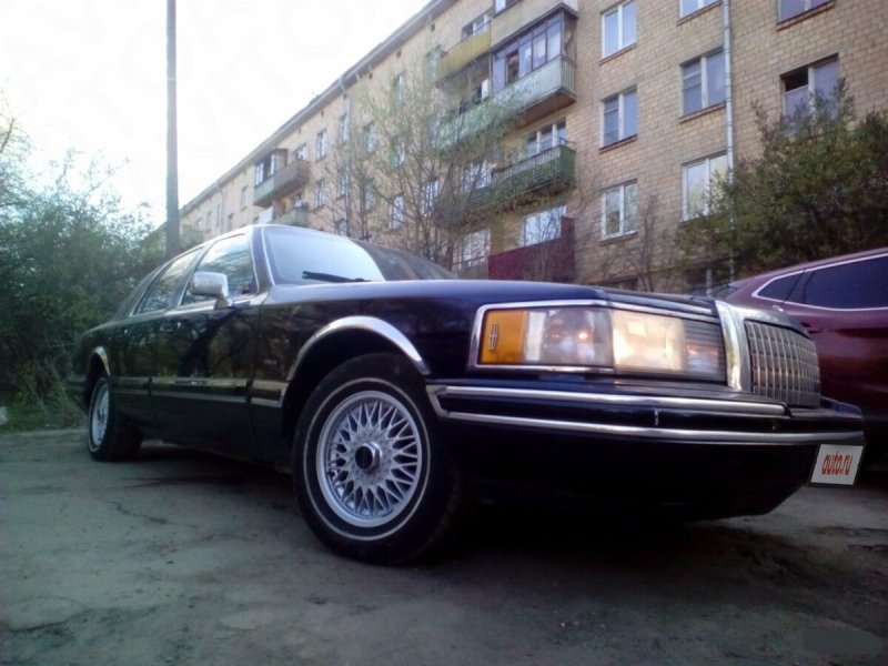 Lincoln Town car 1993 Grille