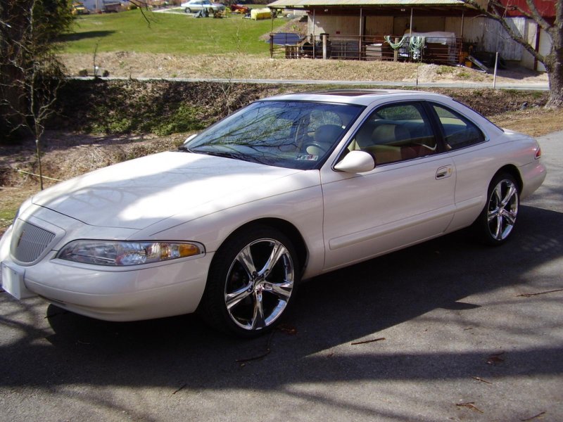 Lincoln Mark VIII