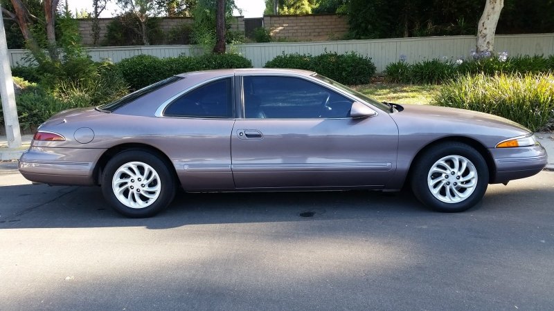 1995 Lincoln Mark VIII Coupe