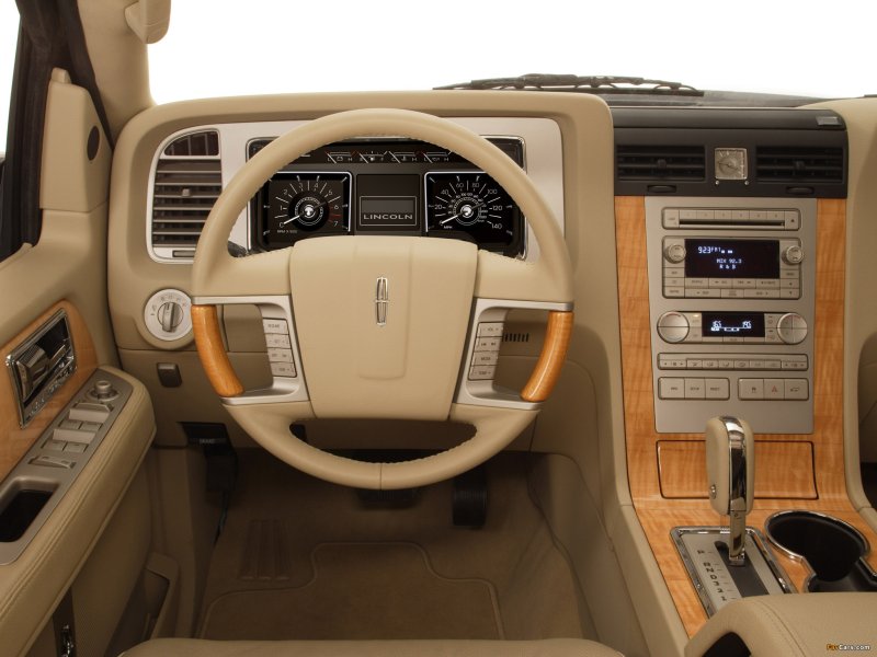 Lincoln Navigator 2006 салон