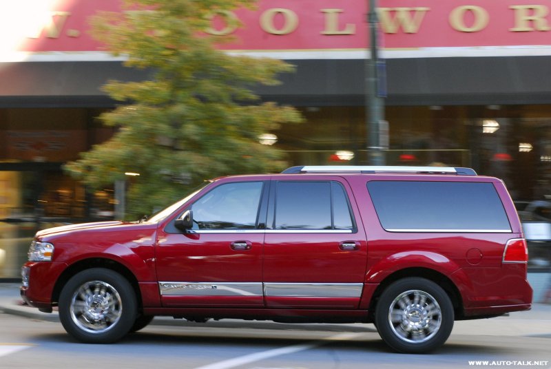 Lincoln Navigator 2005 лифт