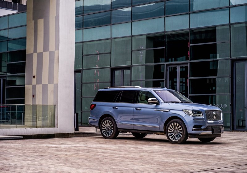 Lincoln Navigator 2017 года