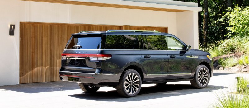 Lincoln Navigator Black Label 2022