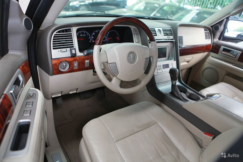 Lincoln Navigator 2004 салон