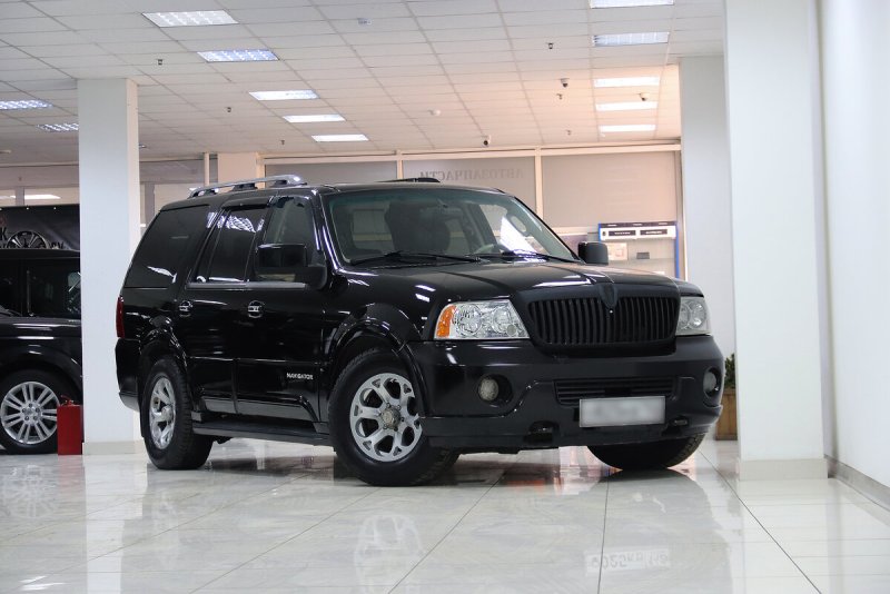 Машина 2003 Lincoln Navigator