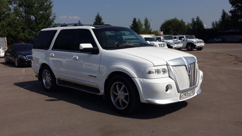 Lincoln Navigator 2003 белый