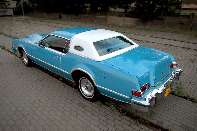 Lincoln Continental Mark IV 1976