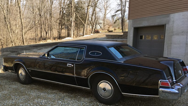 Lincoln Continental Mark IV