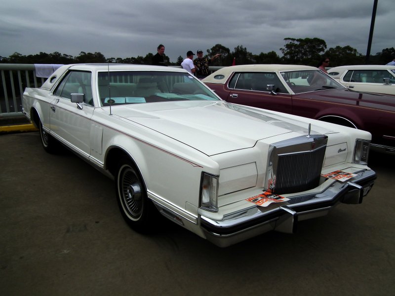 Lincoln Continental Mark 5