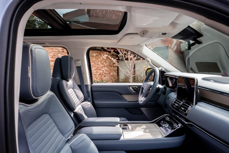 Lincoln Navigator 2021 салон