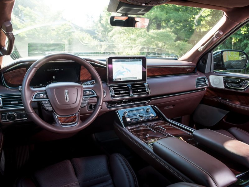 Lincoln Navigator 2021 салон