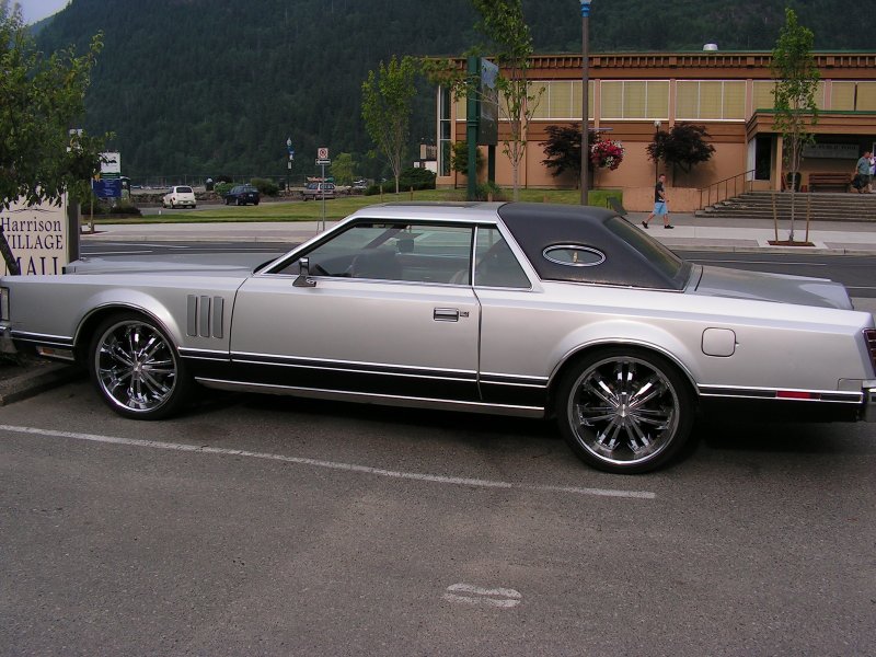 Lincoln Mark 1984