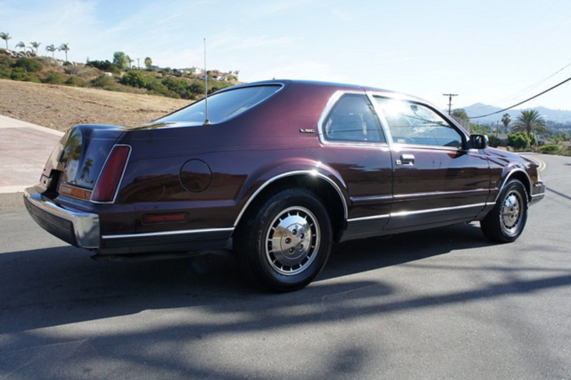 Lincoln Mark VII 1987