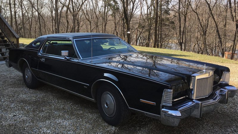 Lincoln Continental Mark IV