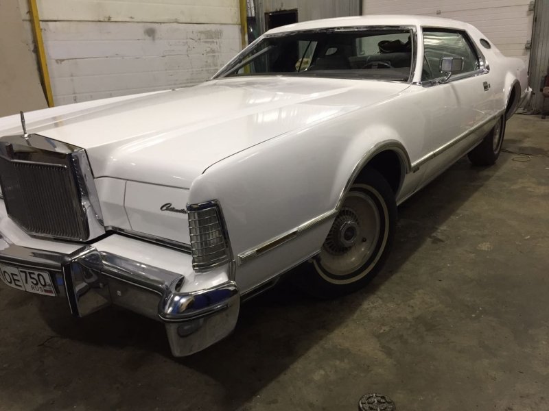 Lincoln Mark 5 1976