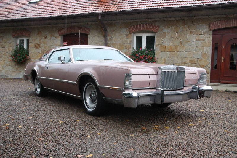 Lincoln Continental Mark IV 1976