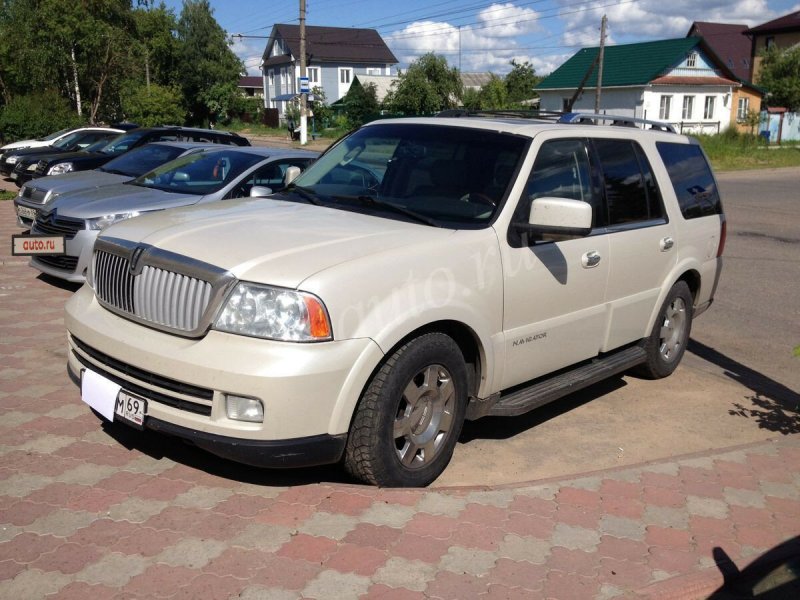 Линкольн навигатор 2005 года