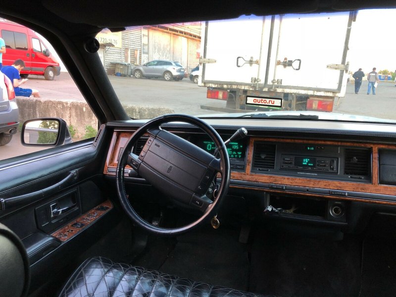 Lincoln Town car 1990 салон
