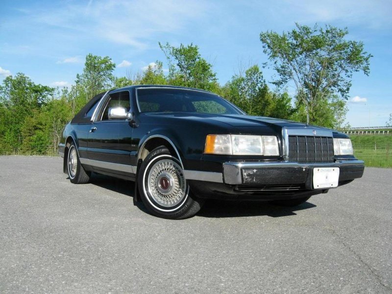Lincoln Continental 1990