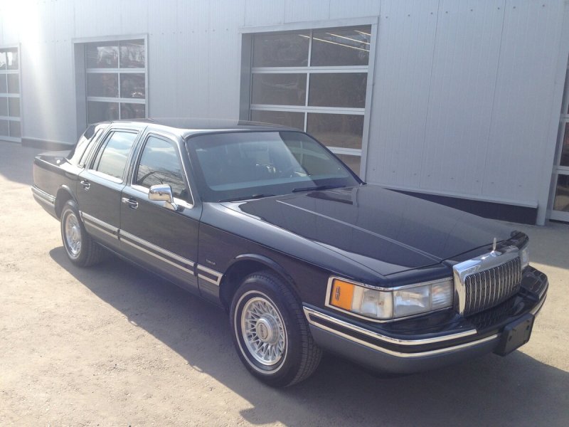 Lincoln Town car II 1993