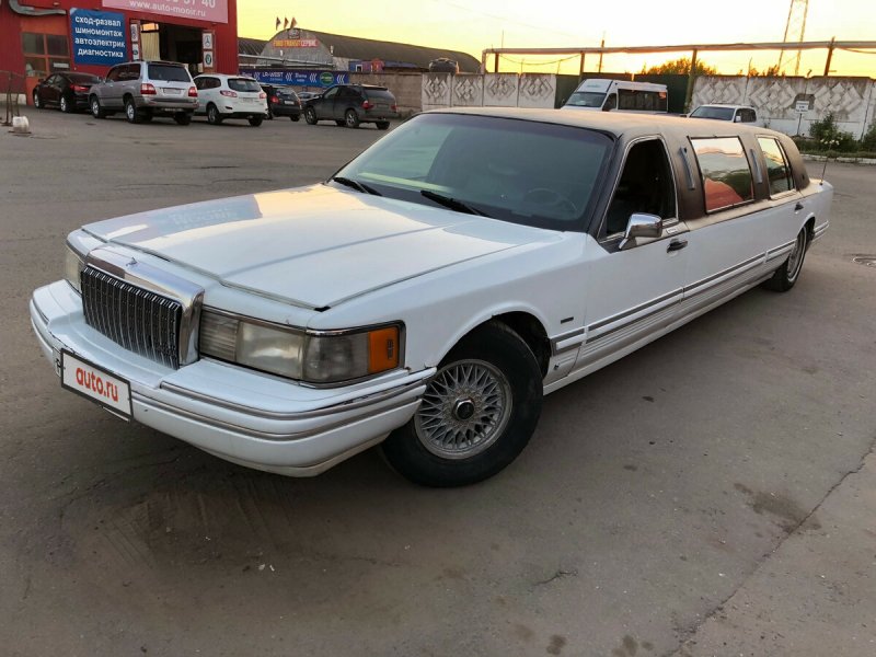 Lincoln Town car 1990