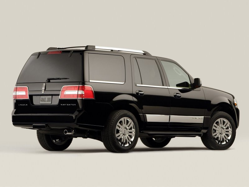 Автомобиль Lincoln Navigator