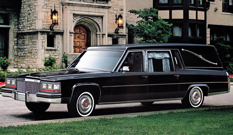 Cadillac Fleetwood катафалк